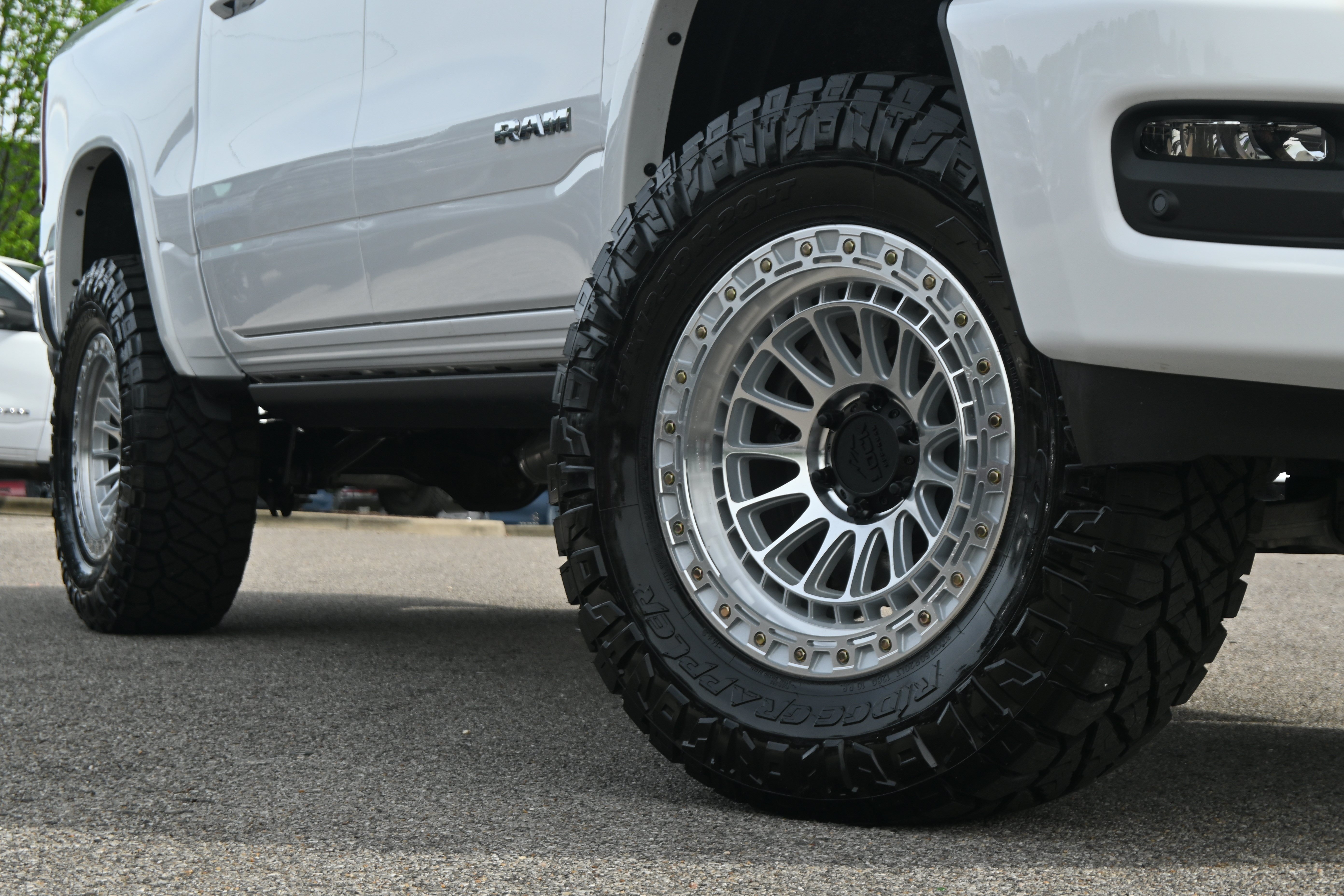 New 2026 RAM 1500 Laramie AWD/4WD image 14
