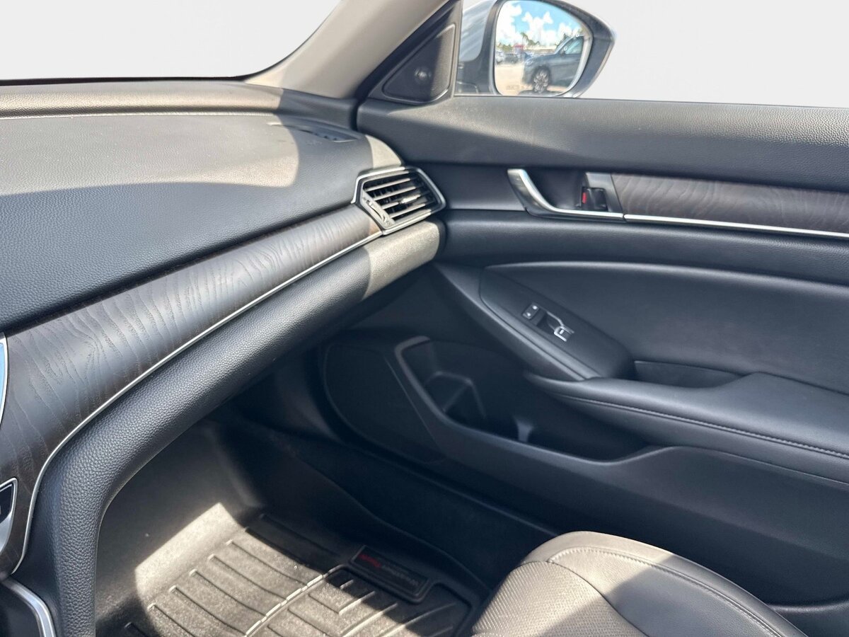 Used 2022 Honda Accord Touring image 20