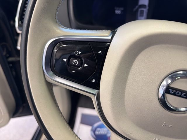 Used 2023 Volvo XC90 B5 Plus w/ Protection Package Premier image 18