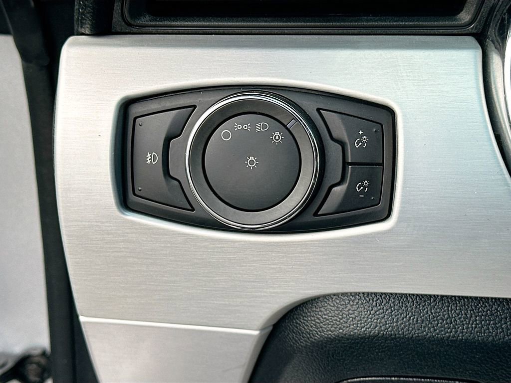 Used 2015 Ford Mustang Premium image 10