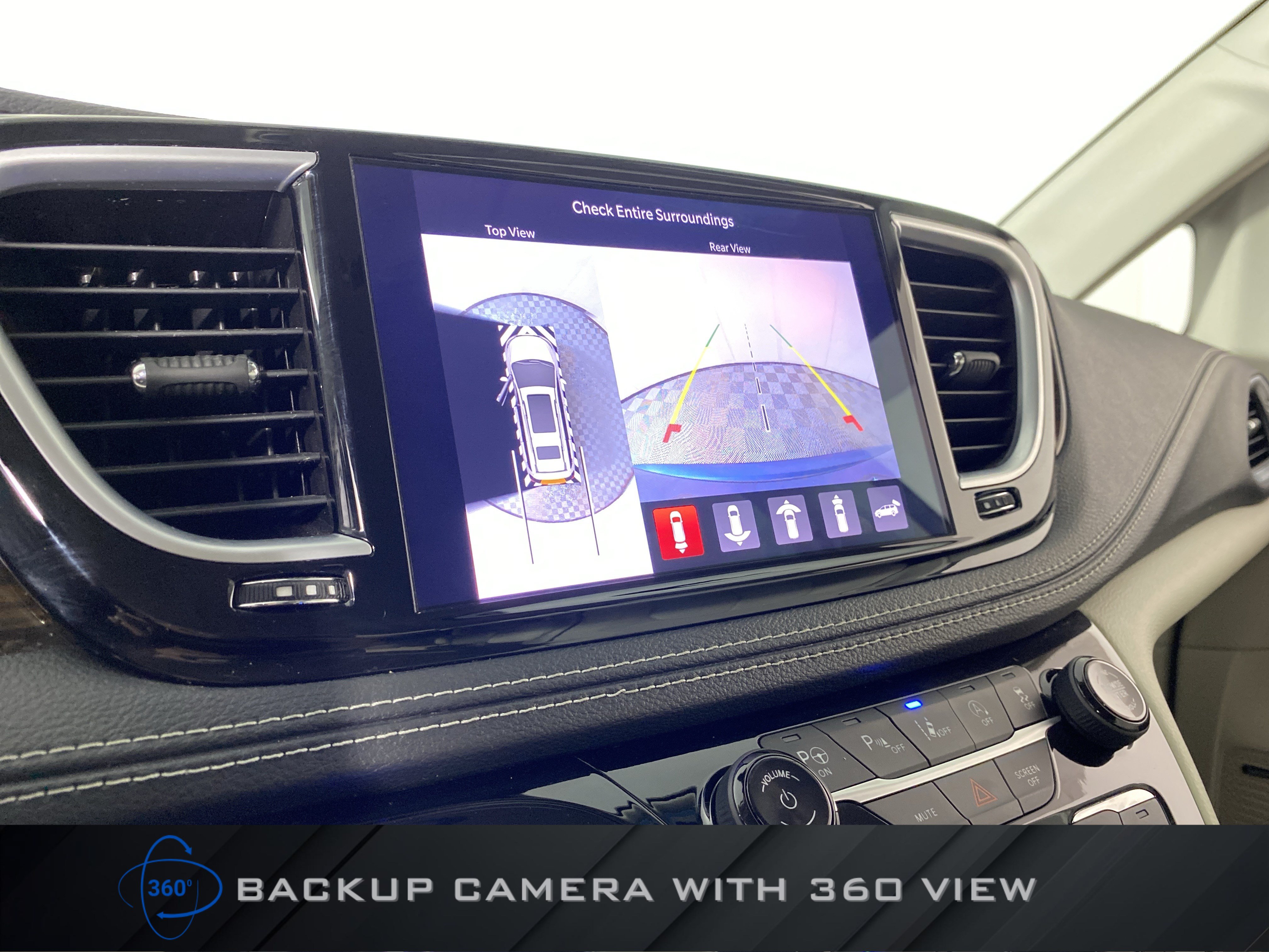 Used 2021 Chrysler Pacifica Limited w/ Uconnect Theater Family Group AWD/4WD image 6