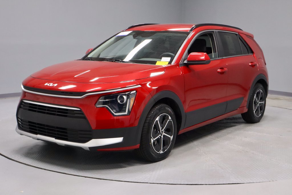Used 2025 Kia Niro LX FWD image 6