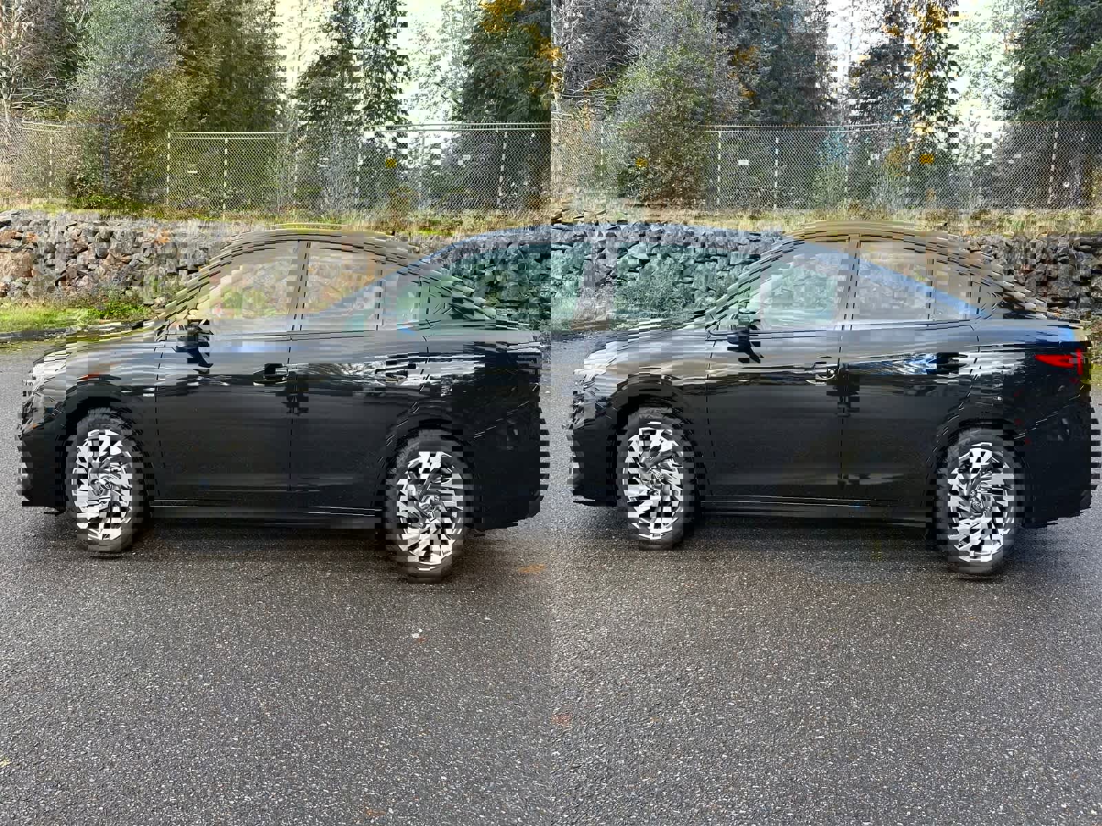 Certified 2023 Subaru Legacy Limited image 2