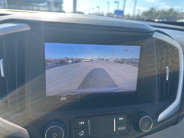 Used 2024 GMC Terrain SLT image 32