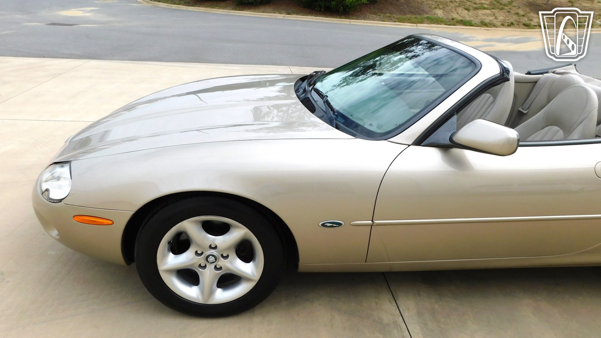 Used 2000 Jaguar XK8 Convertible RWD image 10