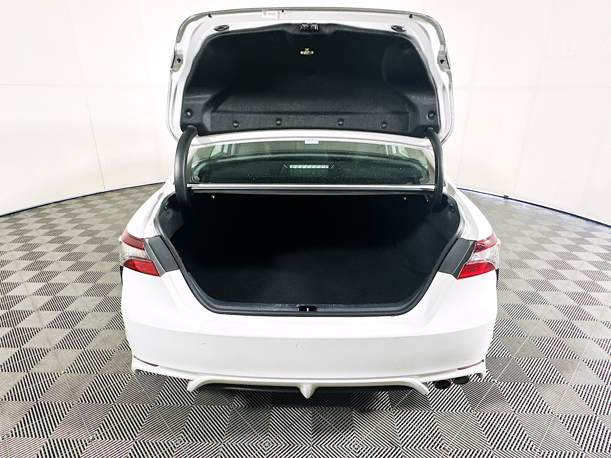 Certified 2023 Toyota Camry SE w/ Convenience Package FWD image 31
