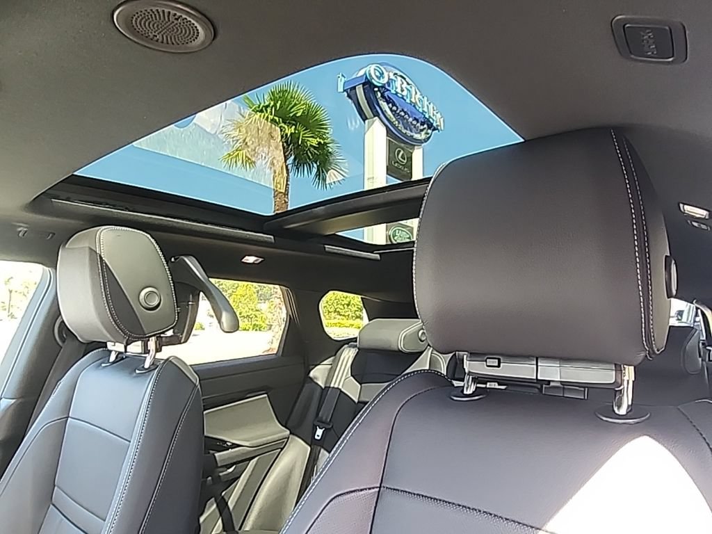 New 2026 Land Rover Range Rover Evoque Hoxton AWD/4WD image 13