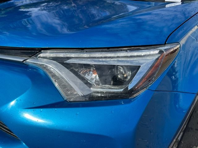 Used 2016 Toyota RAV4 Limited w/ Advanced Technology Package AWD/4WD image 10