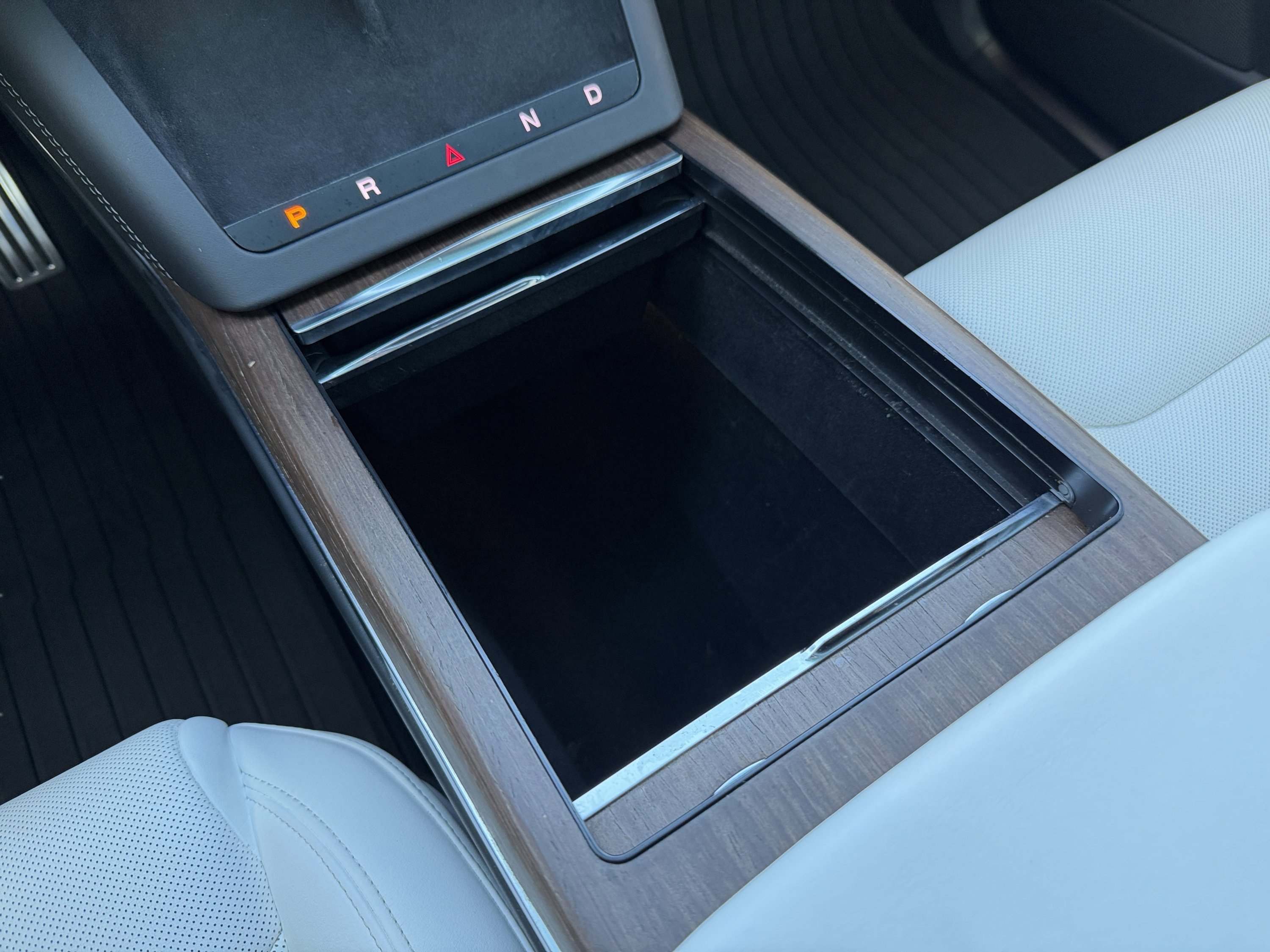 Used 2022 Tesla Model X image 85