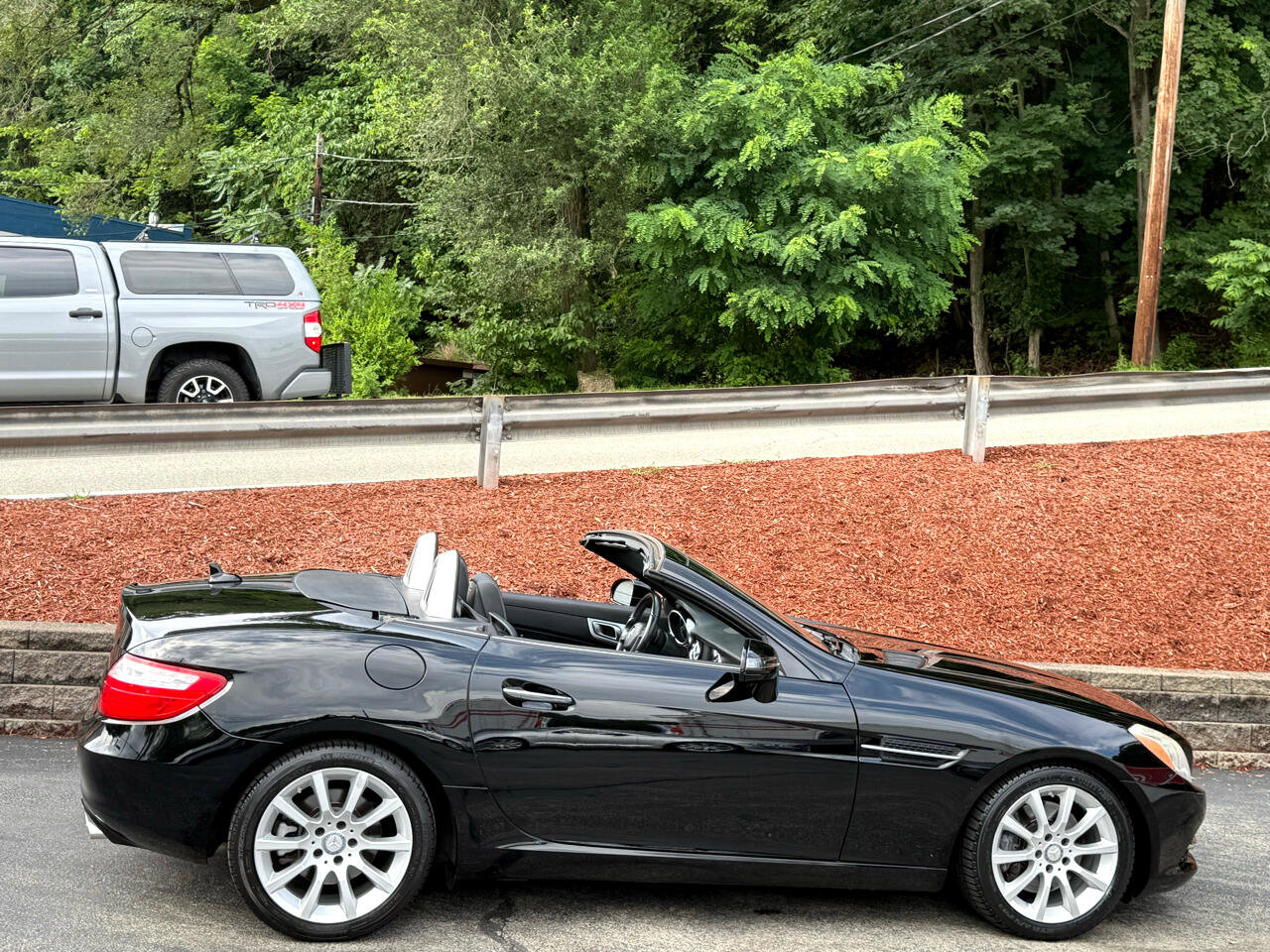 Used 2016 Mercedes-Benz SLK 300 image 12