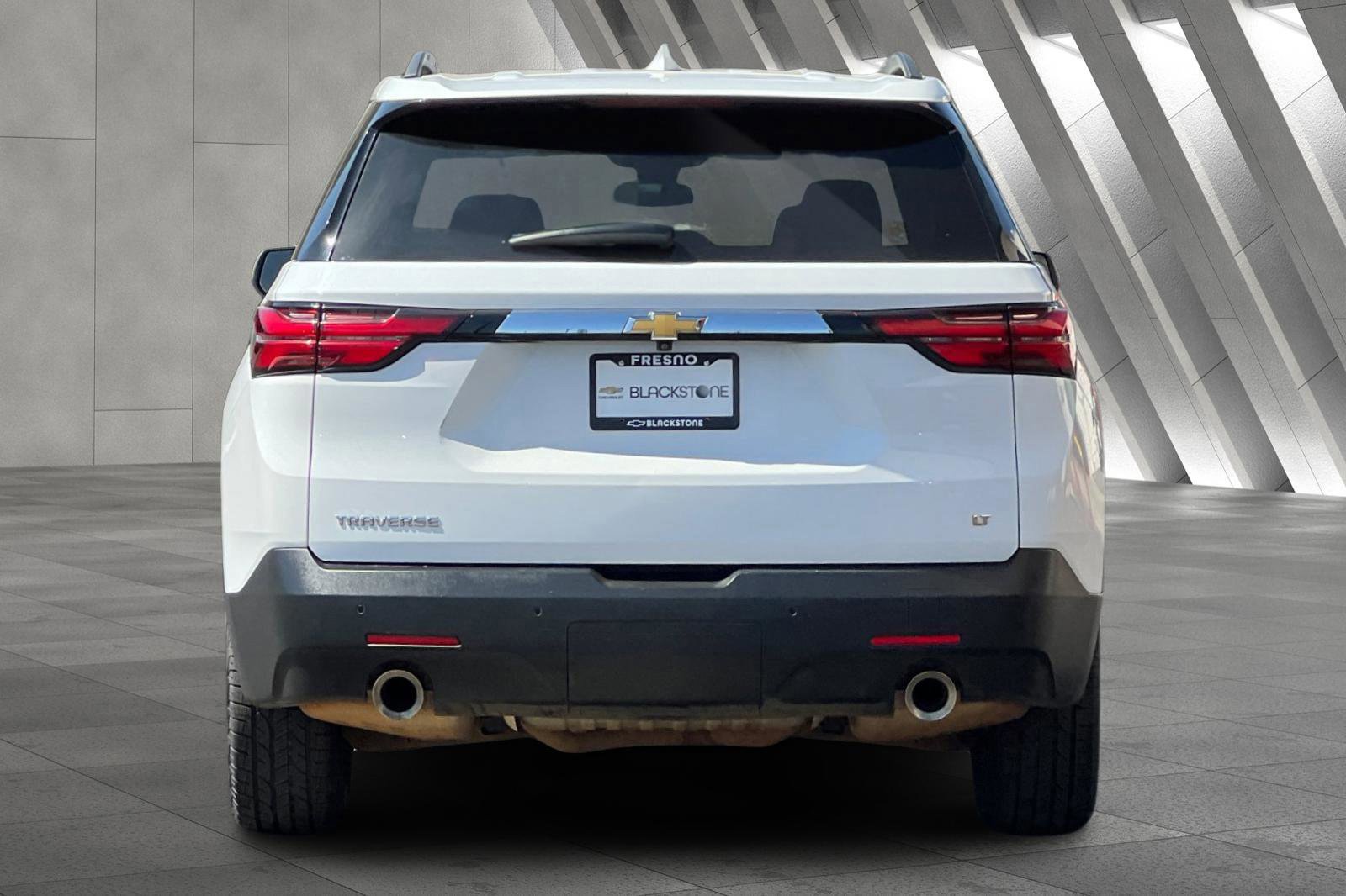 Used 2023 Chevrolet Traverse LT image 5