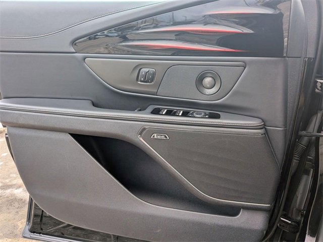 Certified 2024 Lincoln Nautilus Premier w/ Equipment Group 102A image 15