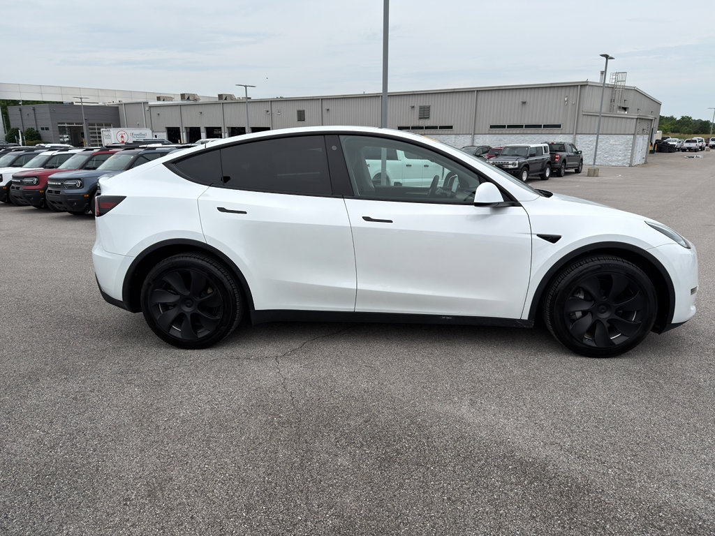 Used 2023 Tesla Model Y Long Range AWD/4WD image 34