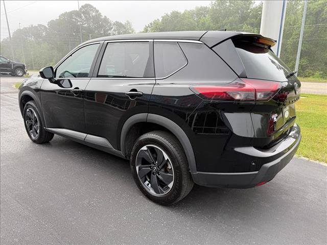 Used 2025 Nissan Rogue SV AWD/4WD image 21