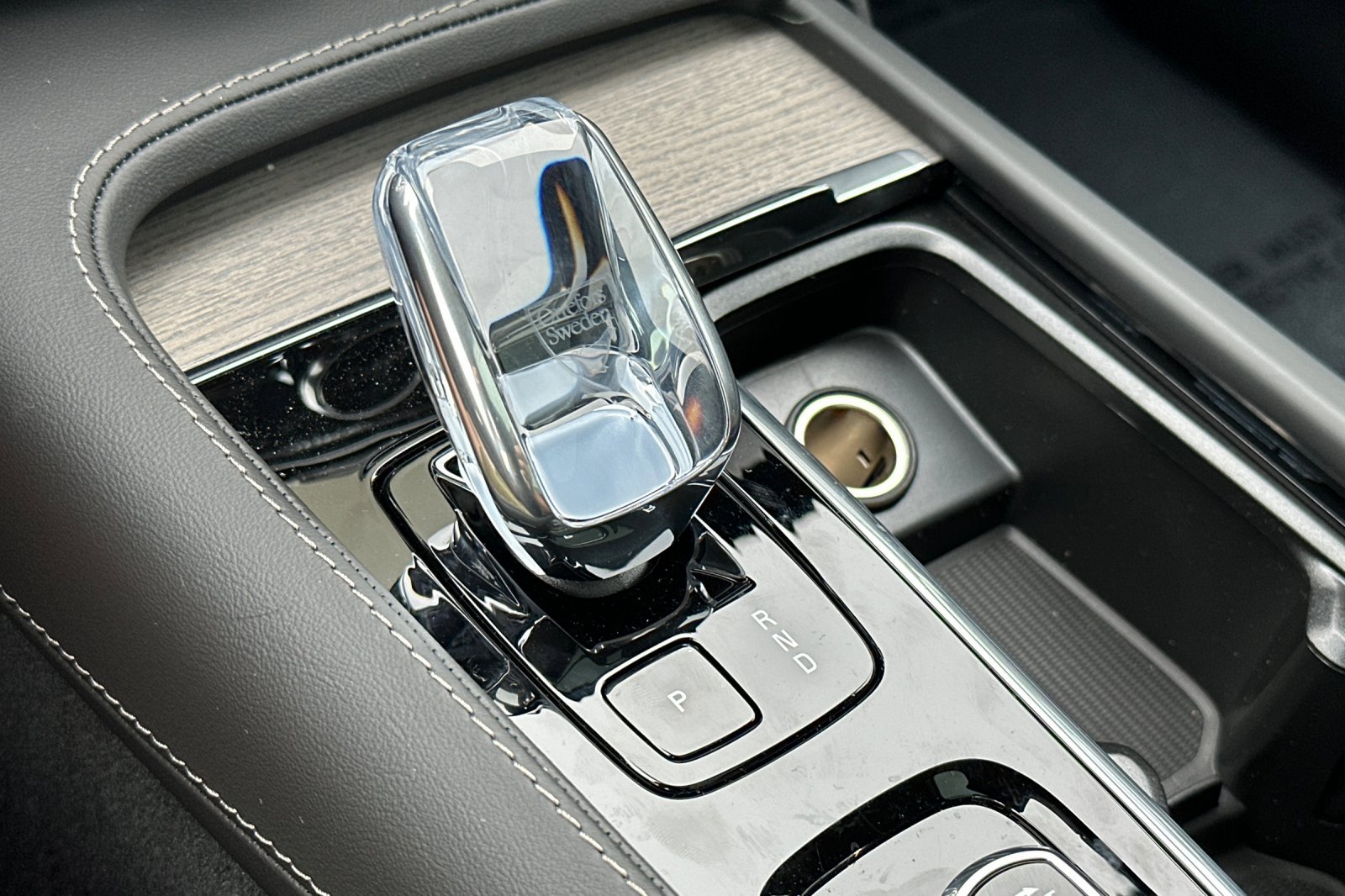 New 2025 Volvo V90 B6 Cross Country Ultra w/ Protection Package Premier image 20