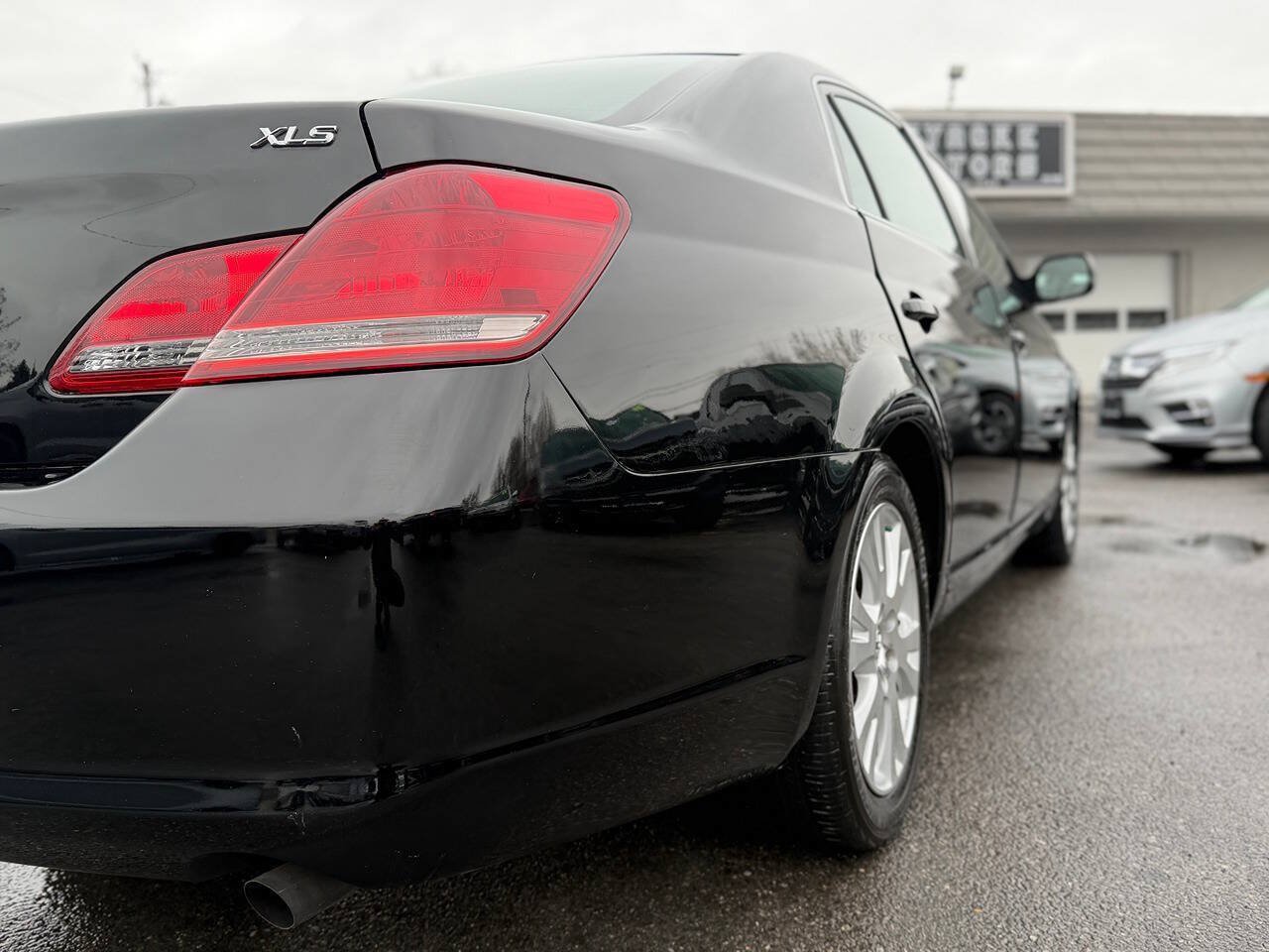 Used 2008 Toyota Avalon XLS FWD image 31