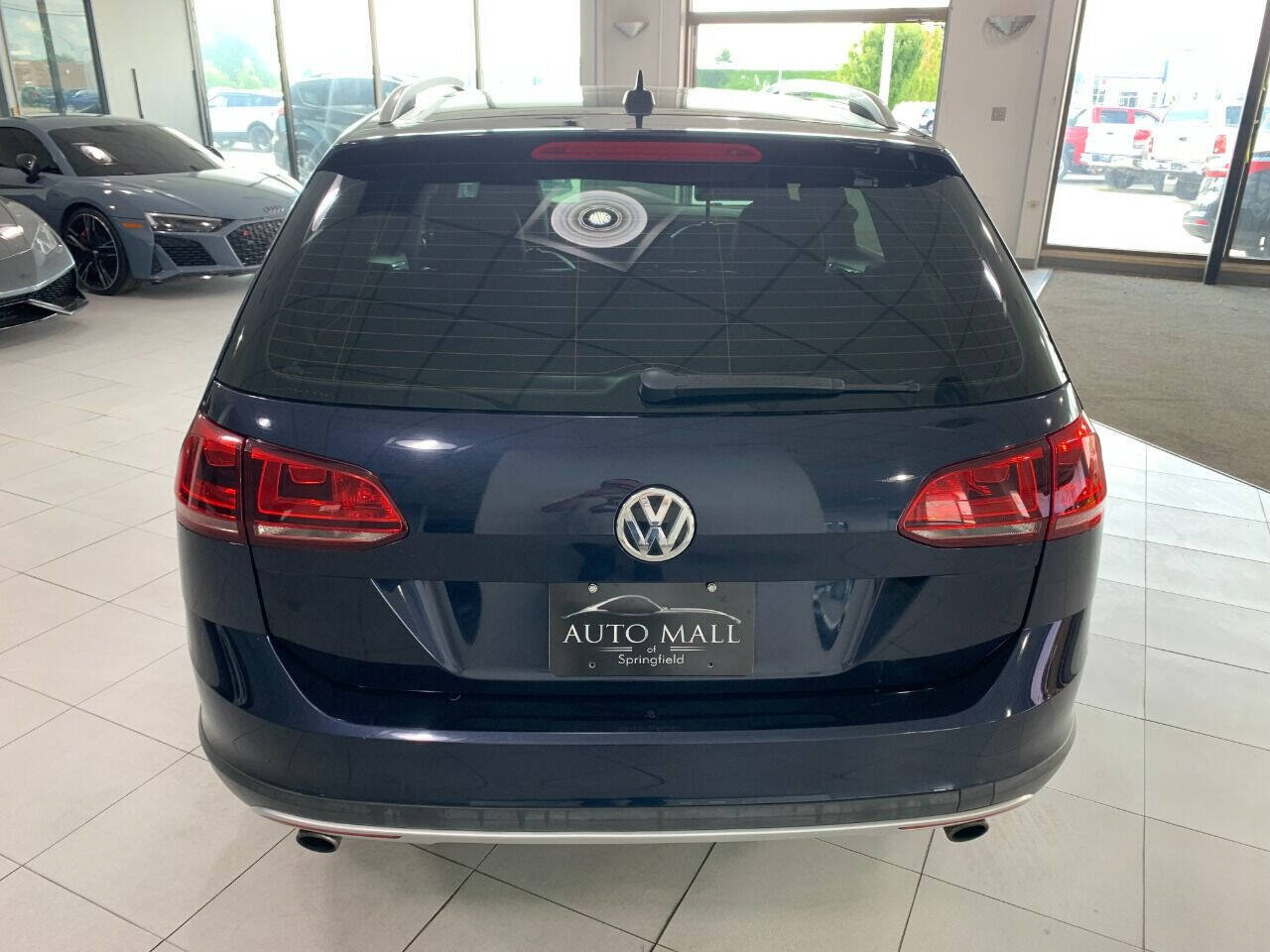 Used 2017 Volkswagen Golf Alltrack S AWD/4WD image 9