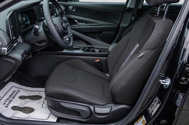 Certified 2025 Hyundai Elantra Blue image 11