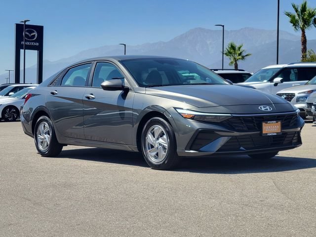 New 2026 Hyundai Elantra SE FWD image 32