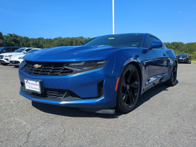 Used 2019 Chevrolet Camaro LT RWD image 8