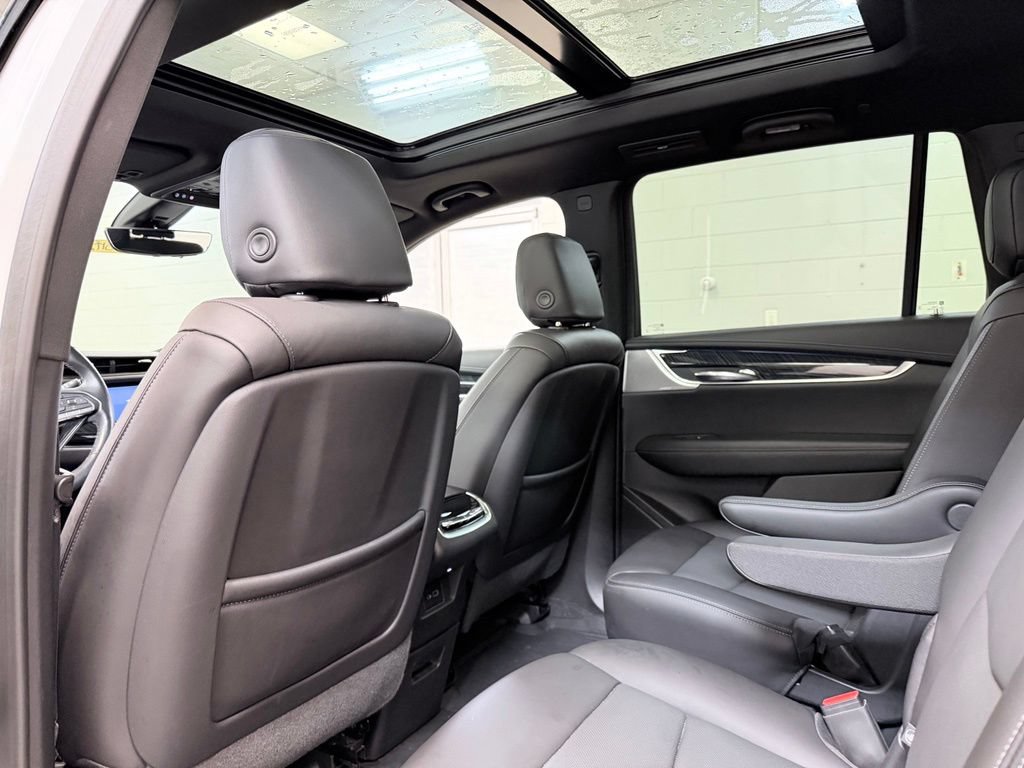Used 2021 Cadillac XT6 Premium Luxury AWD/4WD image 22