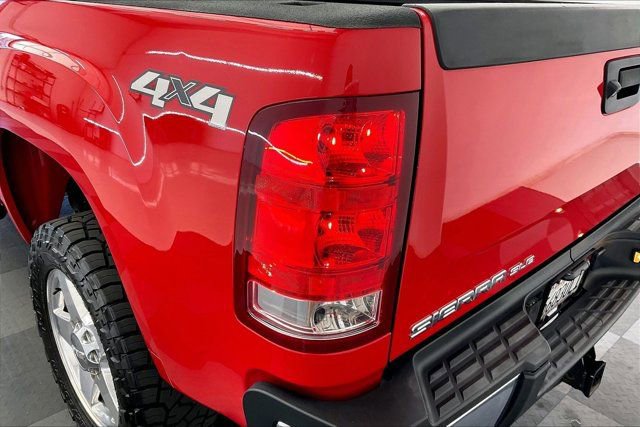 Used 2013 GMC Sierra 2500 SLE w/ HD SLE Premium Package AWD/4WD image 29