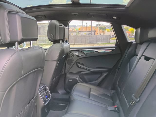 Used 2022 Porsche Macan AWD/4WD image 72