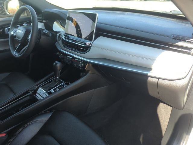 Used 2024 Jeep Compass Limited image 26