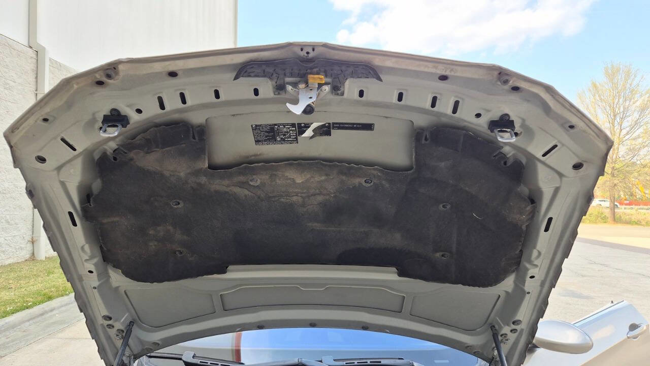 Used 2007 BMW 335i Convertible image 65