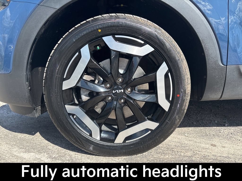 Certified 2024 Kia Telluride EX w/ EX Captain's Chair Package AWD/4WD image 13