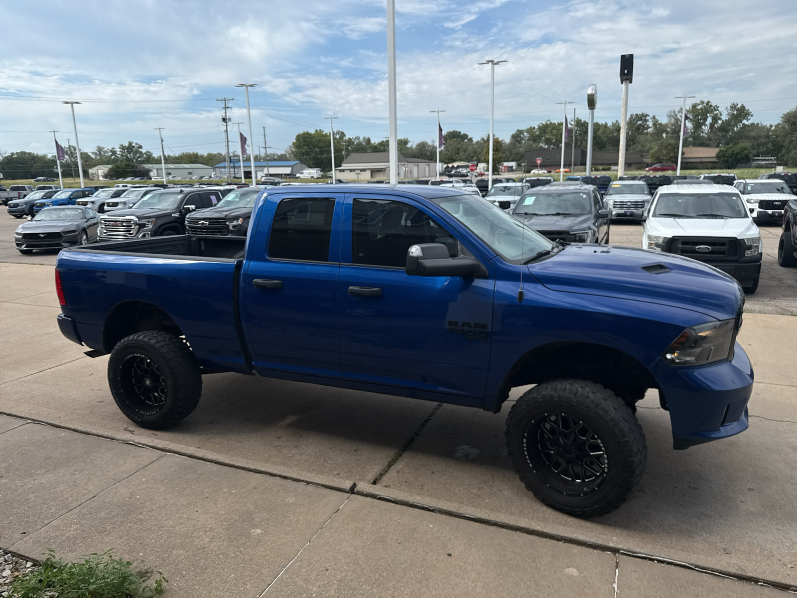 Used 2019 RAM 1500 Express w/ Wheel & Sound Group AWD/4WD image 5