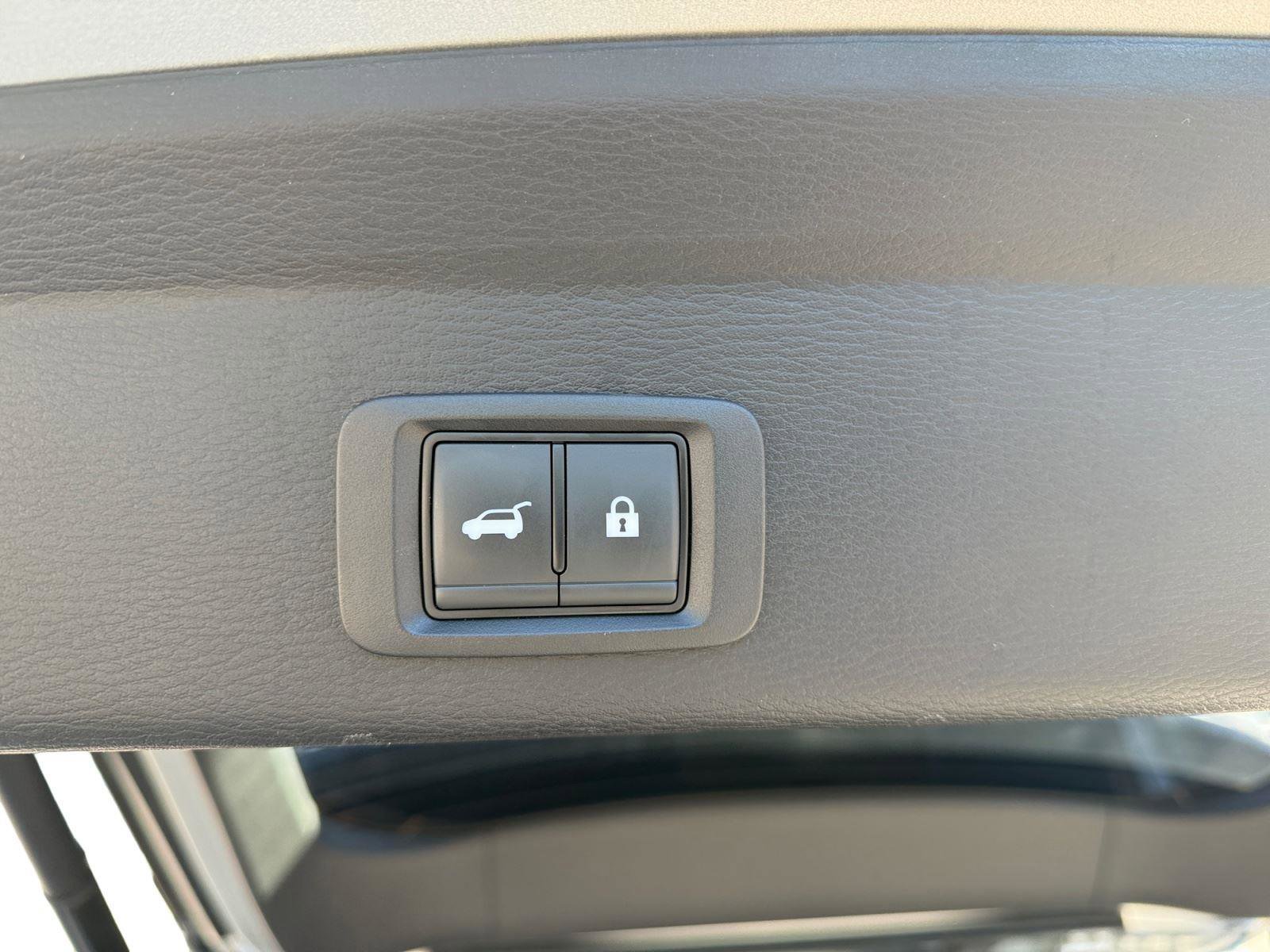 Used 2025 Mitsubishi Outlander SE FWD image 23