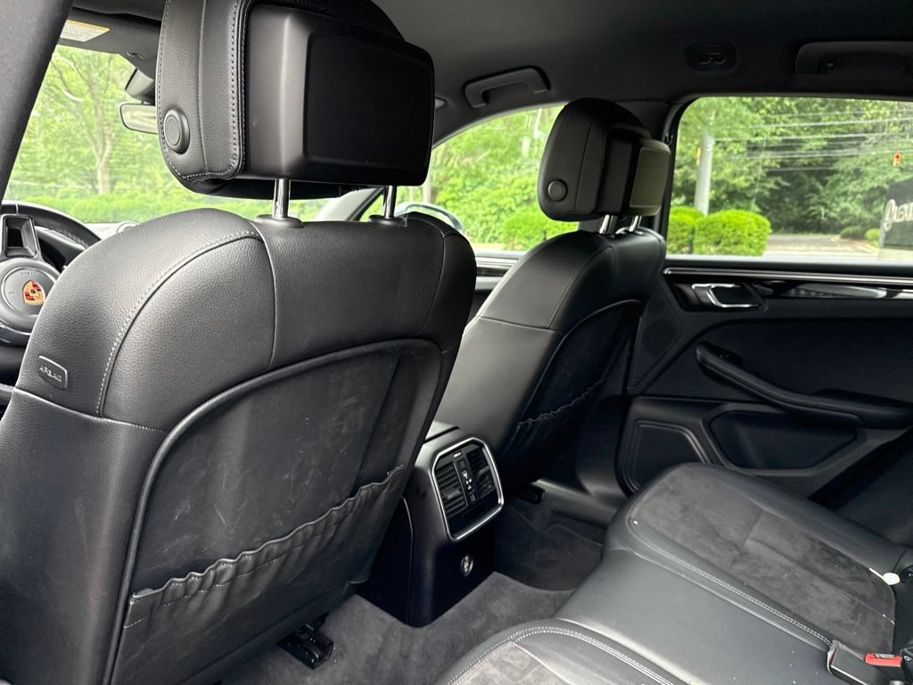 Used 2019 Porsche Macan AWD/4WD image 11