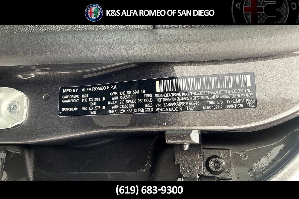 New 2025 Alfa Romeo Stelvio Sprint image 13