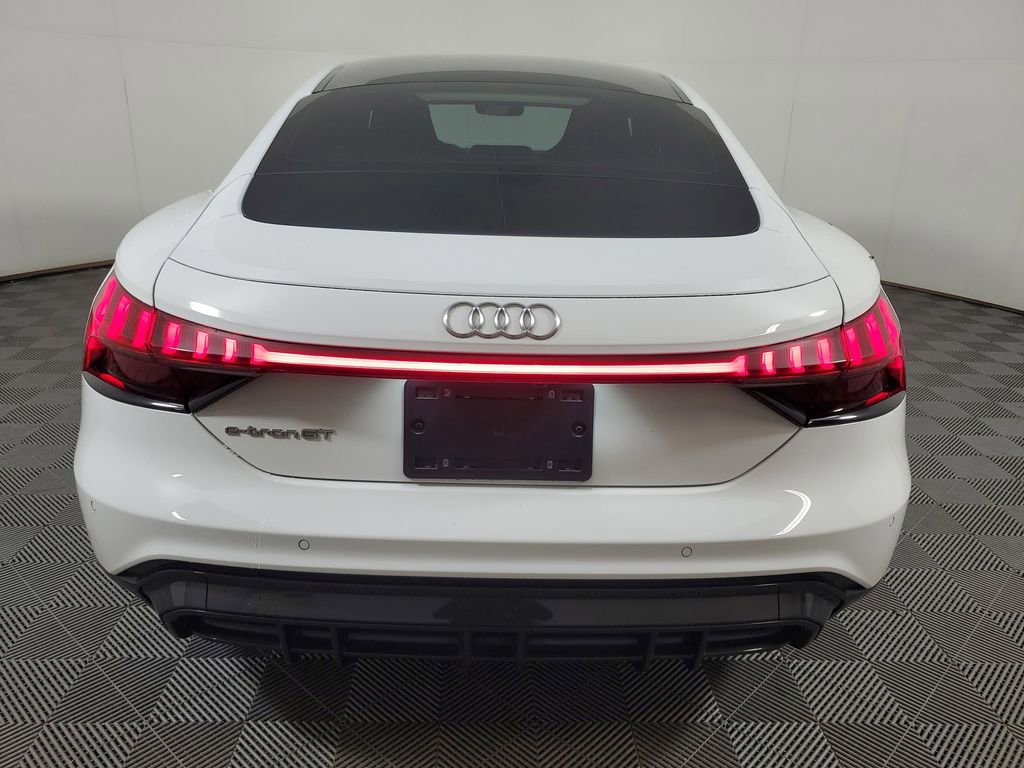 Used 2024 Audi e-tron GT Premium Plus image 5