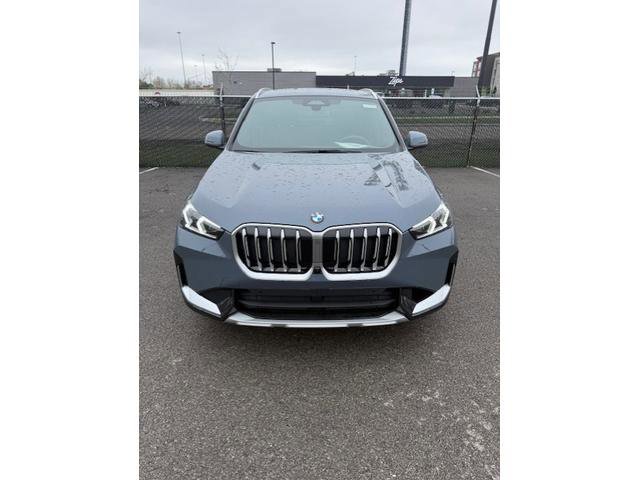Used 2025 BMW X1 xDrive28i w/ Technology Package image 4