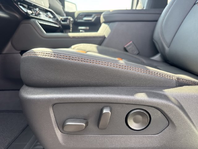 New 2026 GMC Sierra 1500 AT4 w/ AT4 Premium Package AWD/4WD image 14
