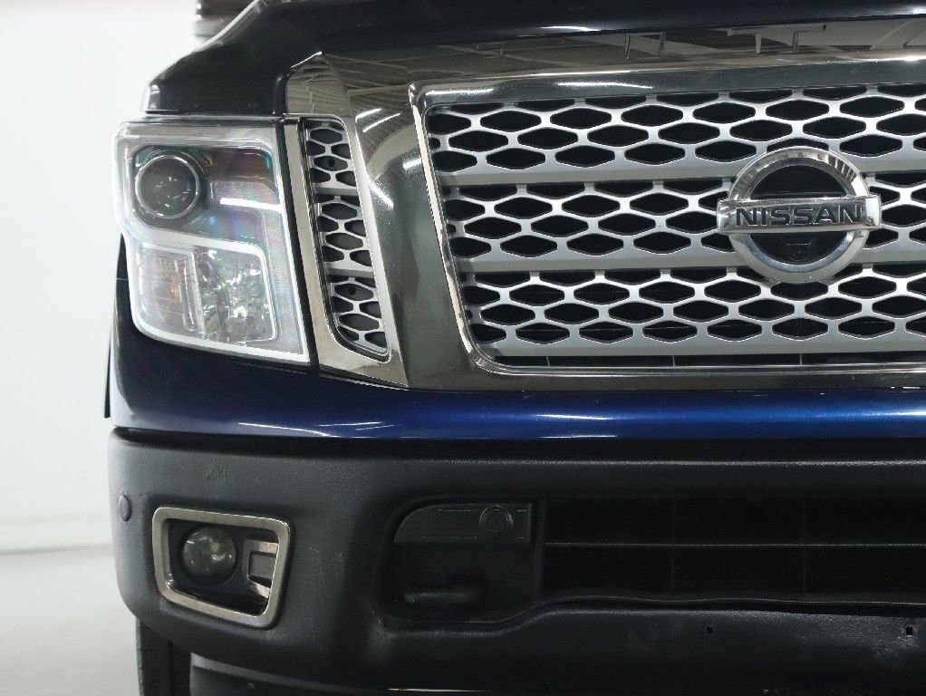 Used 2017 Nissan Titan Platinum Reserve image 6
