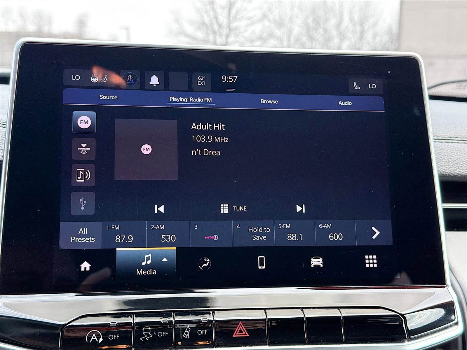 Used 2022 Jeep Compass Limited image 14