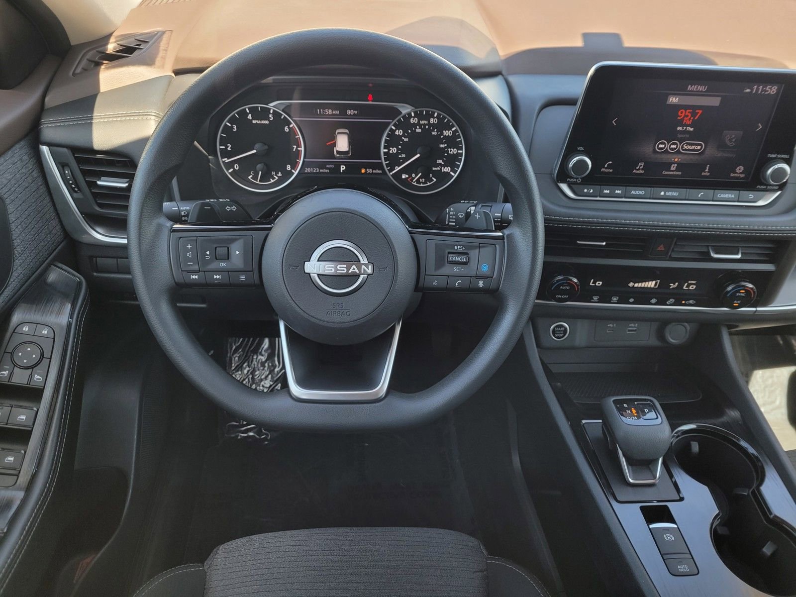 Used 2023 Nissan Rogue SV image 12