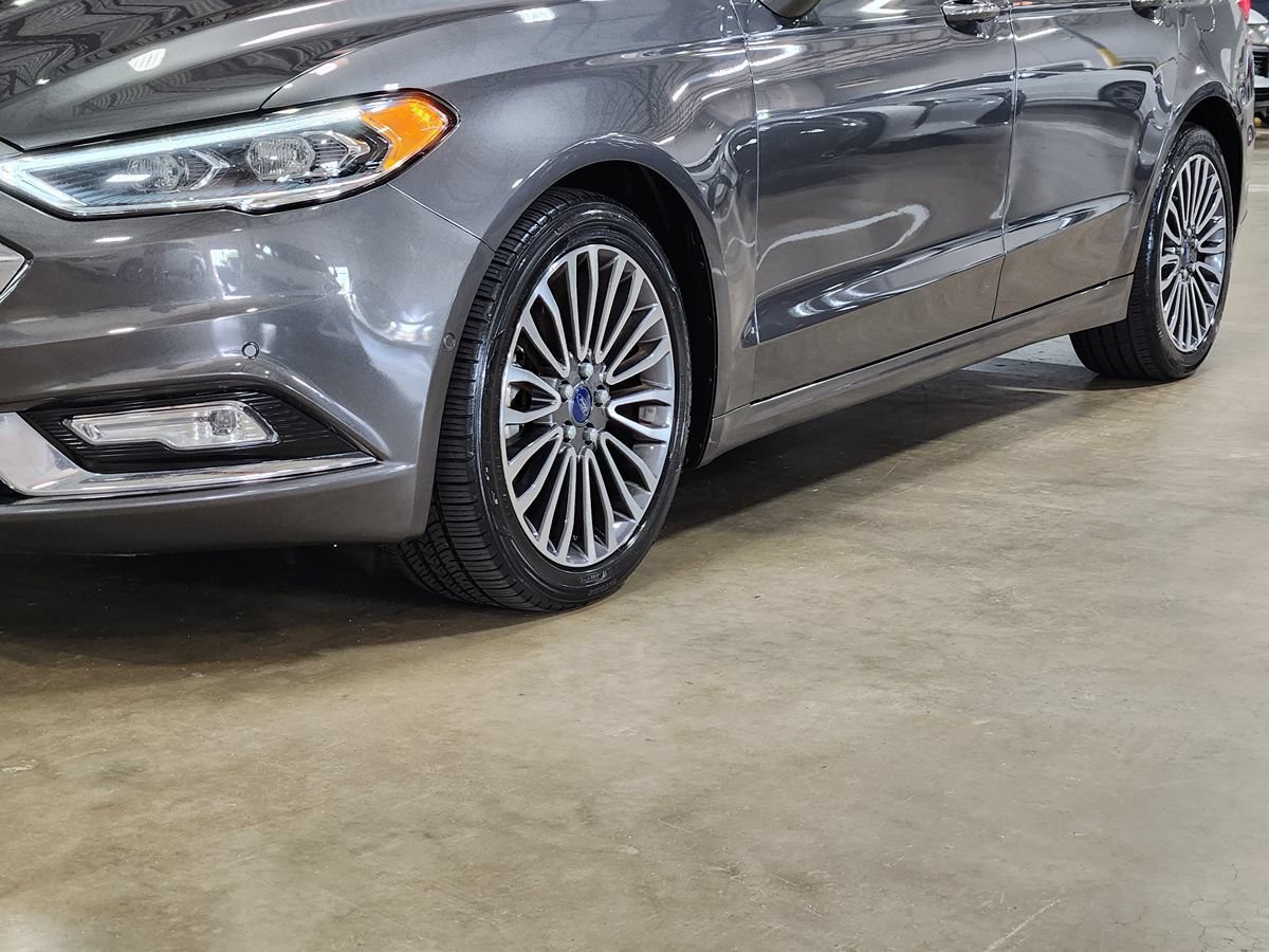 Used 2017 Ford Fusion Titanium FWD image 19