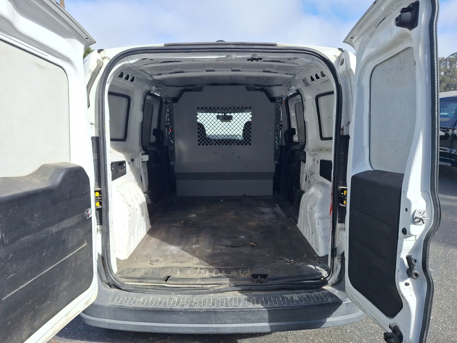 Used 2016 RAM ProMaster City Tradesman FWD image 9