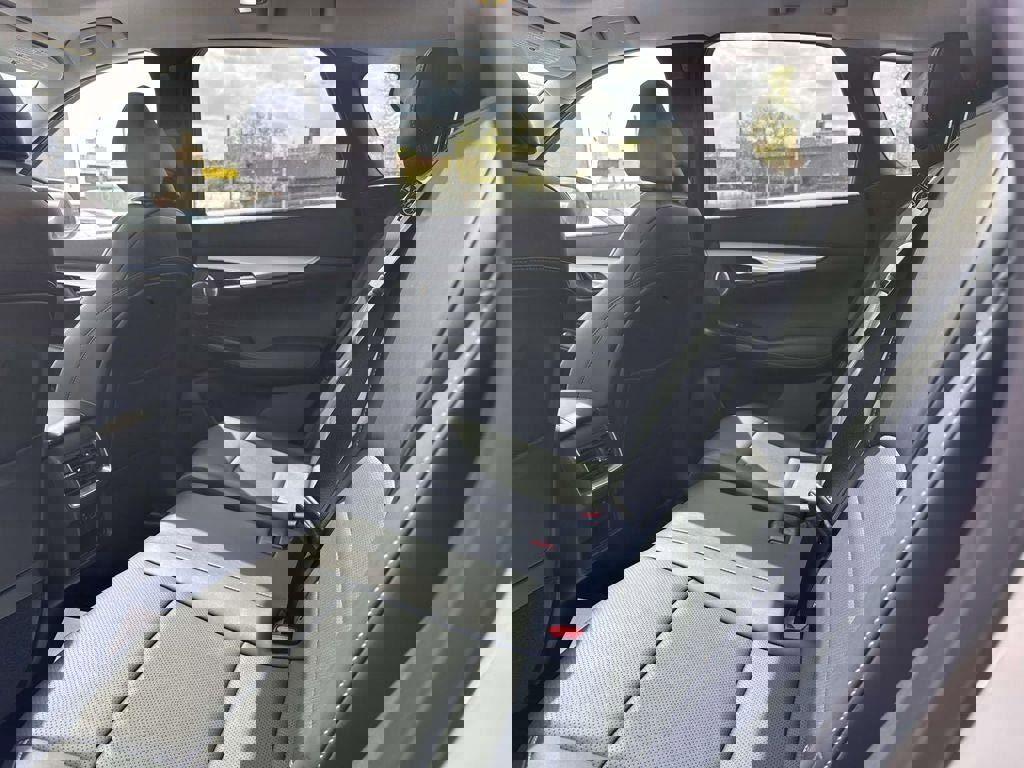 Used 2022 INFINITI QX50 Essential image 14