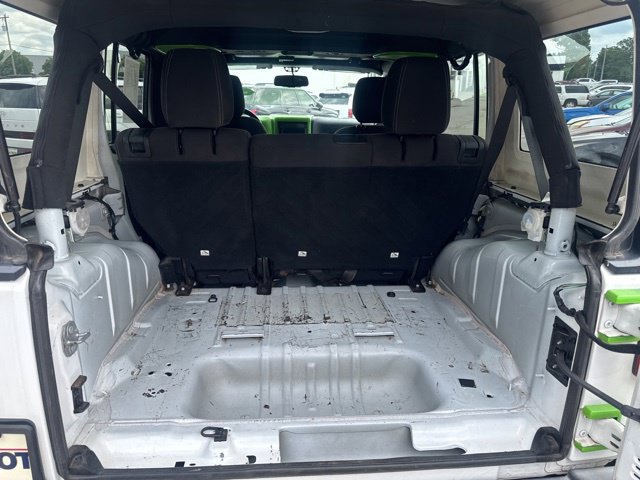 Used 2017 Jeep Wrangler Unlimited Rubicon AWD/4WD image 8