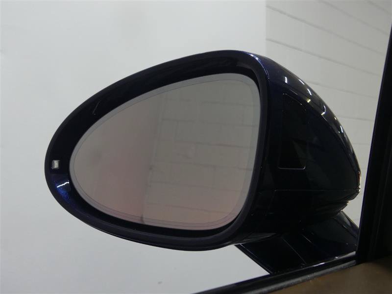 Used 2017 Porsche Macan Turbo AWD/4WD image 14