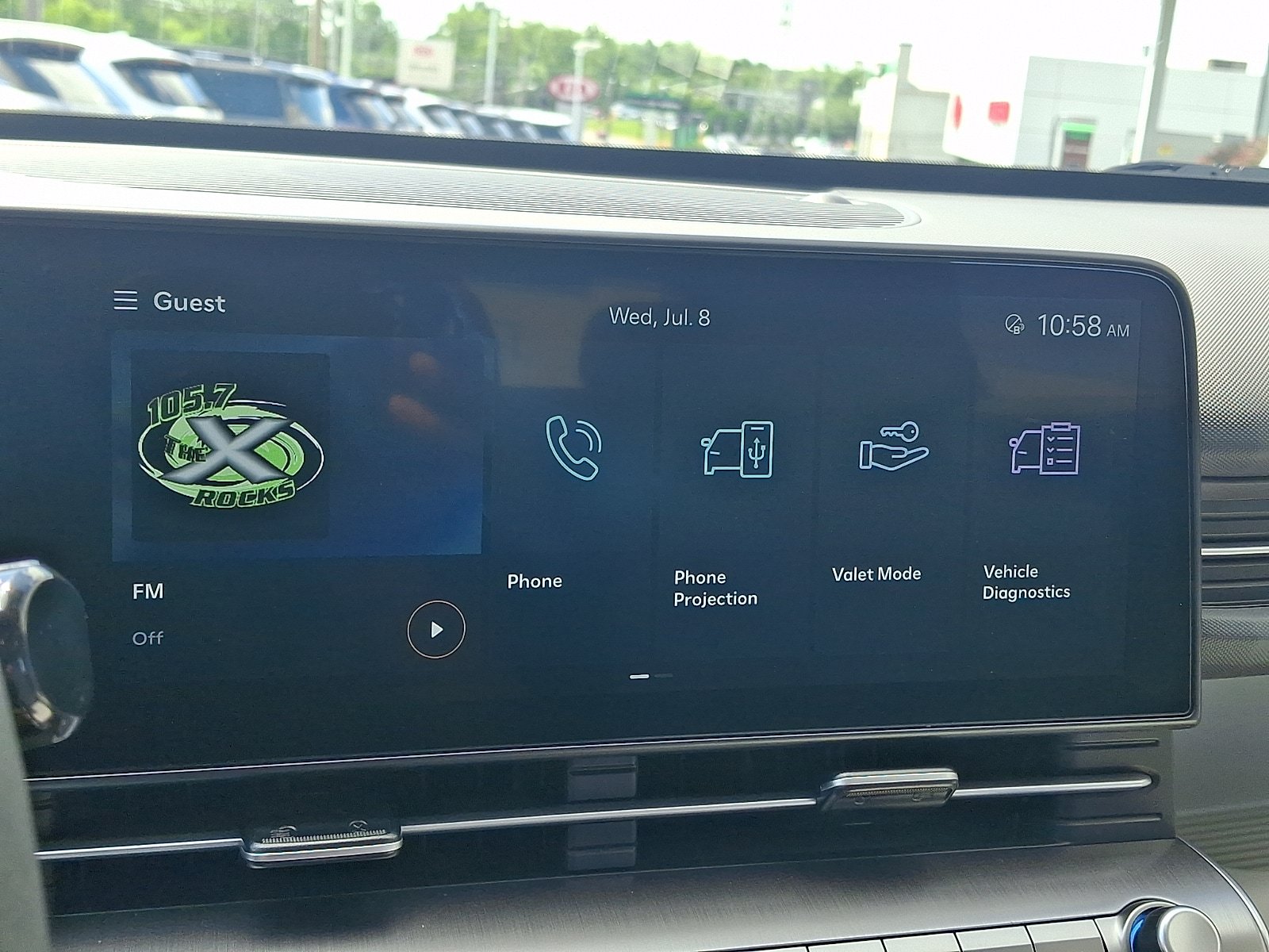 Certified 2025 Hyundai Kona SE AWD/4WD image 17