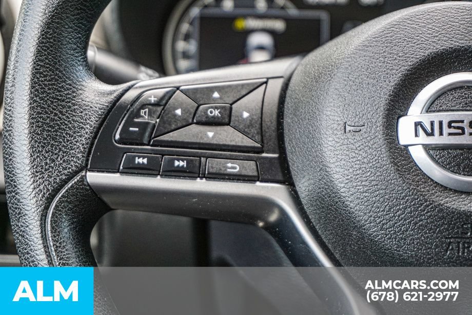 Used 2022 Nissan Versa SV FWD image 28