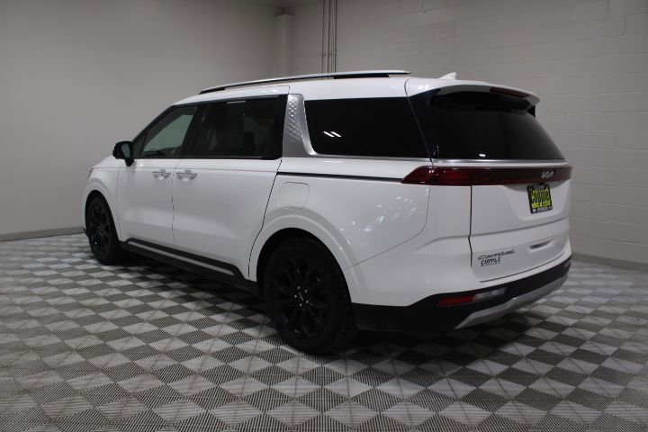 Used 2022 Kia Carnival SX image 9