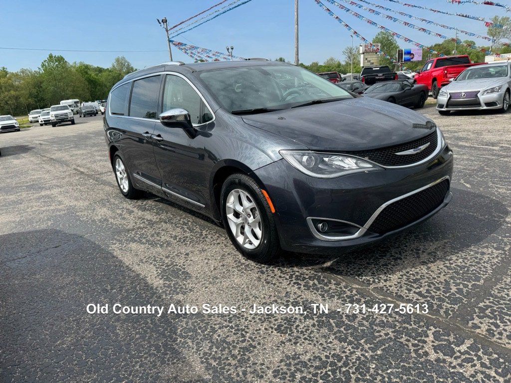 Used 2020 Chrysler Pacifica Limited FWD image 4