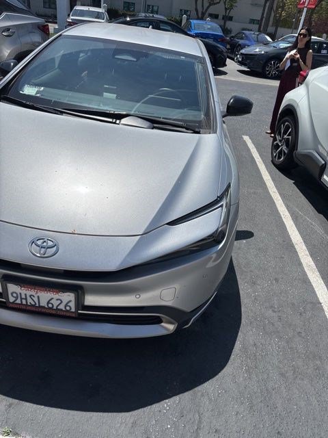 Used 2023 Toyota Prius Prime FWD image 5